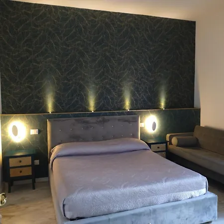 B&B Mini Hotel Incity-Close Train Station And Port--2